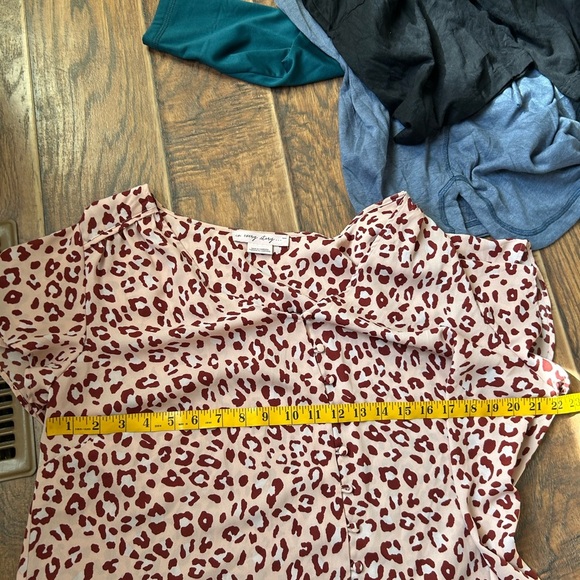 Pink Short Sleeve Blouse with Relaxed Fit - Picture 6 of 6